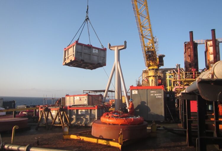 Tank Cleaning with the Automated MudHog III System