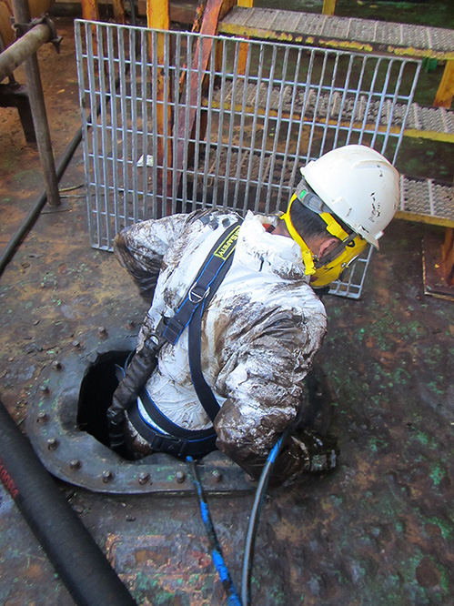 PMI-MudHog-Automated-Tank-Cleaning-Confined-Space-and-Rescue